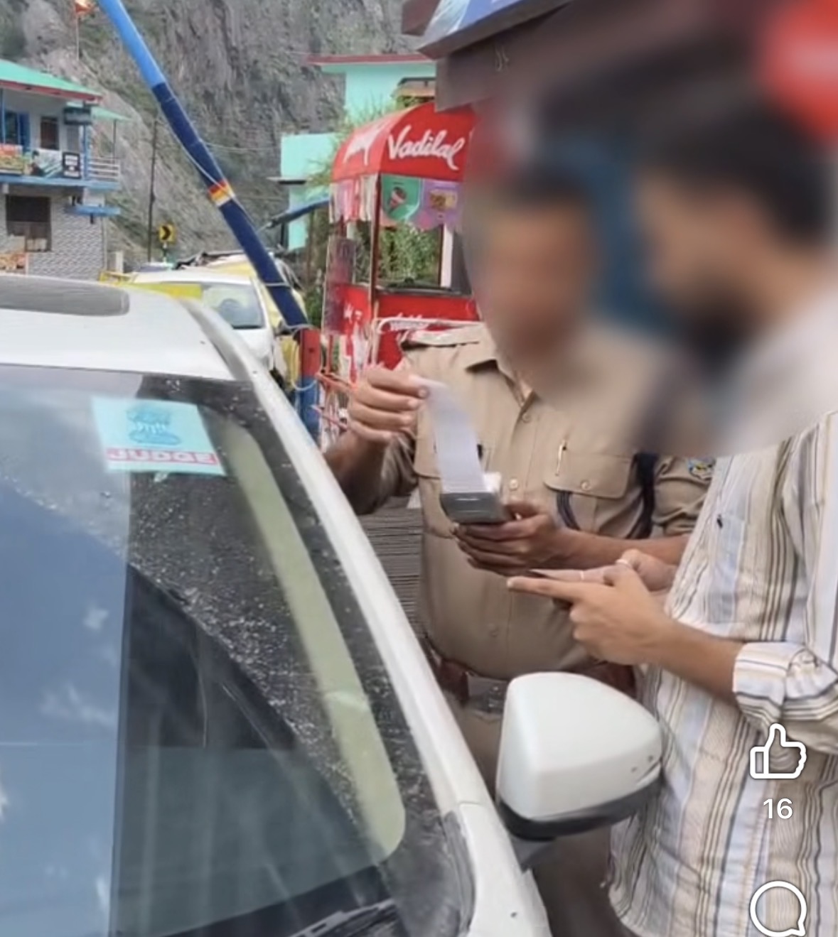 “जज साहब” निकले टोल बचाने वाले चालक, चमोली पुलिस ने मौके पर ही उतारा रुतबा