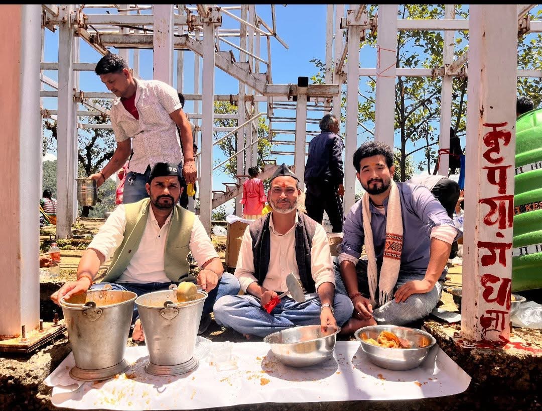 भगवान कार्तिकेय जल यात्रा में उत्तराखंड क्रांति दल ने कराया विशाल भंडारा, डॉ. आशुतोष भंडारी, बृजमोहन सजवाण व प्रमोद नेगी सहित कई नेता रहे मौजूद