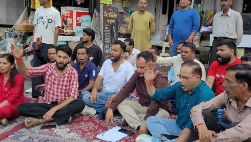 नैनीताल के गांवों में दूषित पानी से हाहाकार, दर्जनों लोग अस्पताल में भर्ती; 5 स्कूलों में तीन दिन की छुट्टी