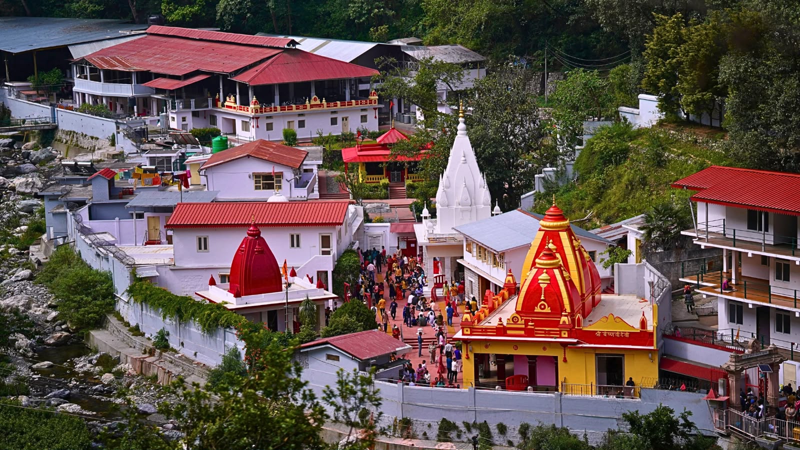 नैनीताल: कैंची धाम मेला 2026 की तैयारियां तेज, हल्द्वानी में बड़ी बैठक; शटल बसें, नए पार्किंग स्थल और खास ट्रैफिक प्लान